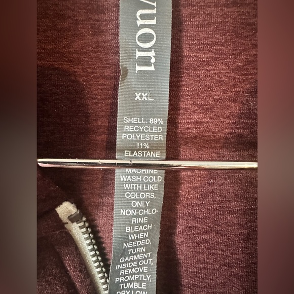 Vuori Halo Performance Hoodie 2.0 in Fig Heather - Picture 6 of 7